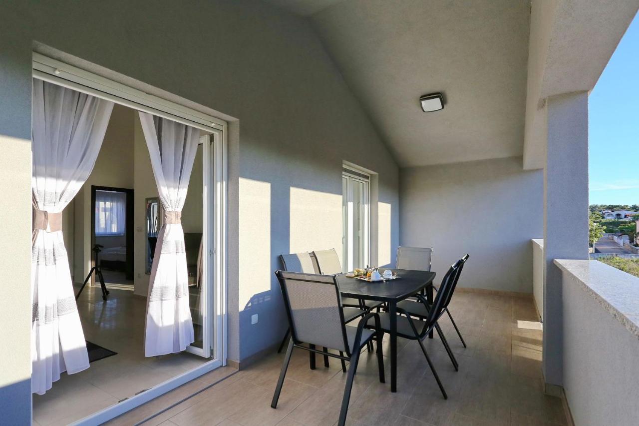 ויר Apartments Lisac מראה חיצוני תמונה