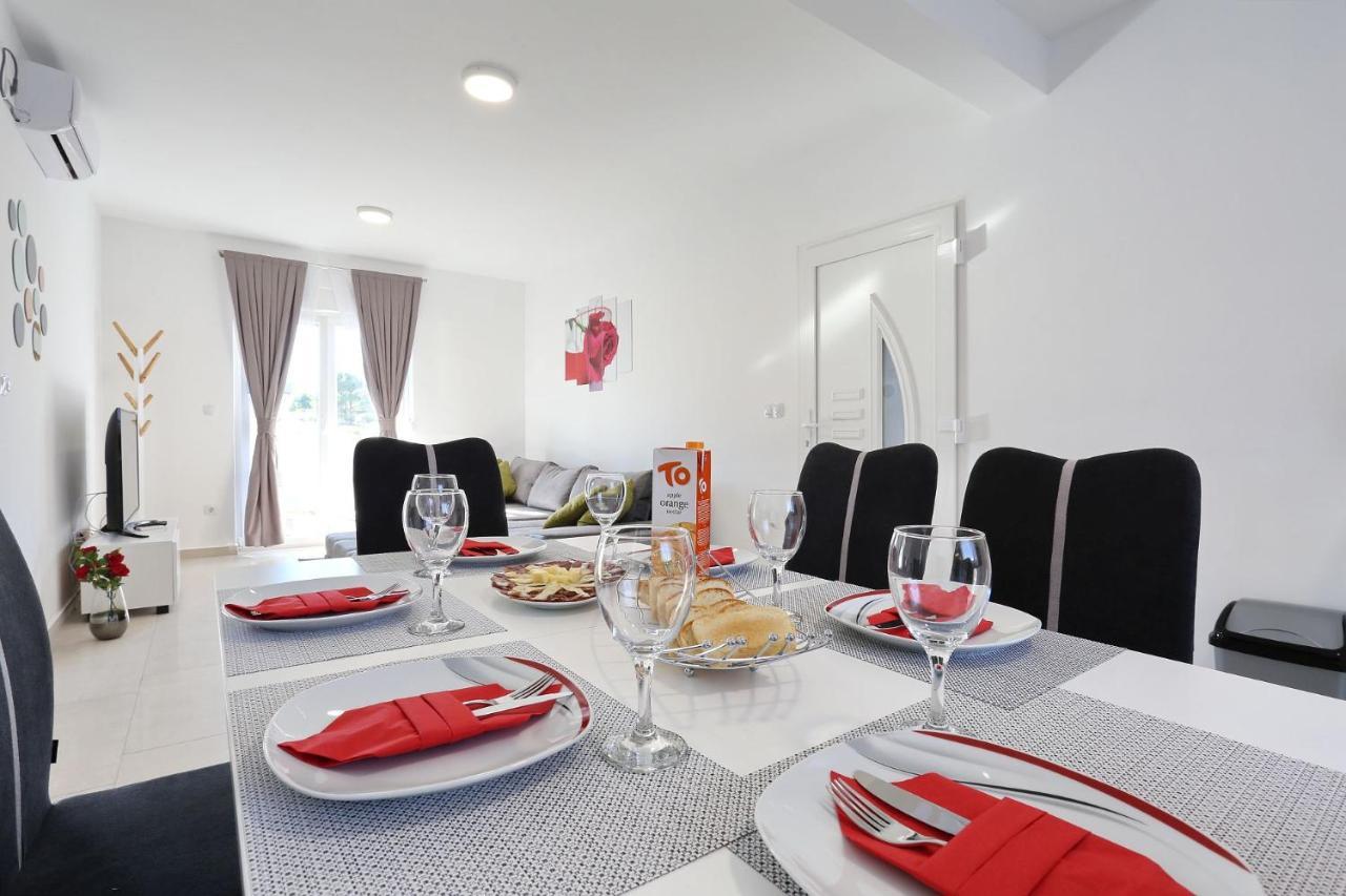 ויר Apartments Lisac מראה חיצוני תמונה
