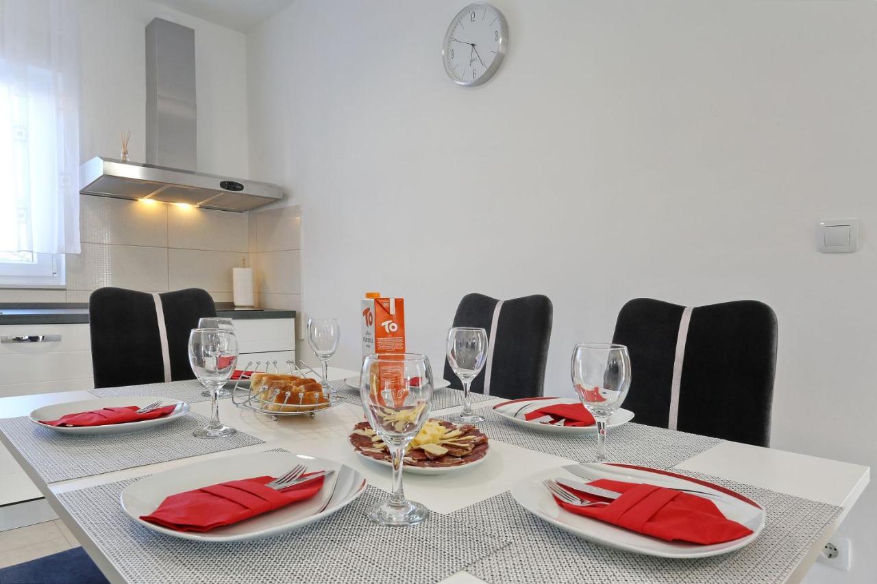 ויר Apartments Lisac מראה חיצוני תמונה