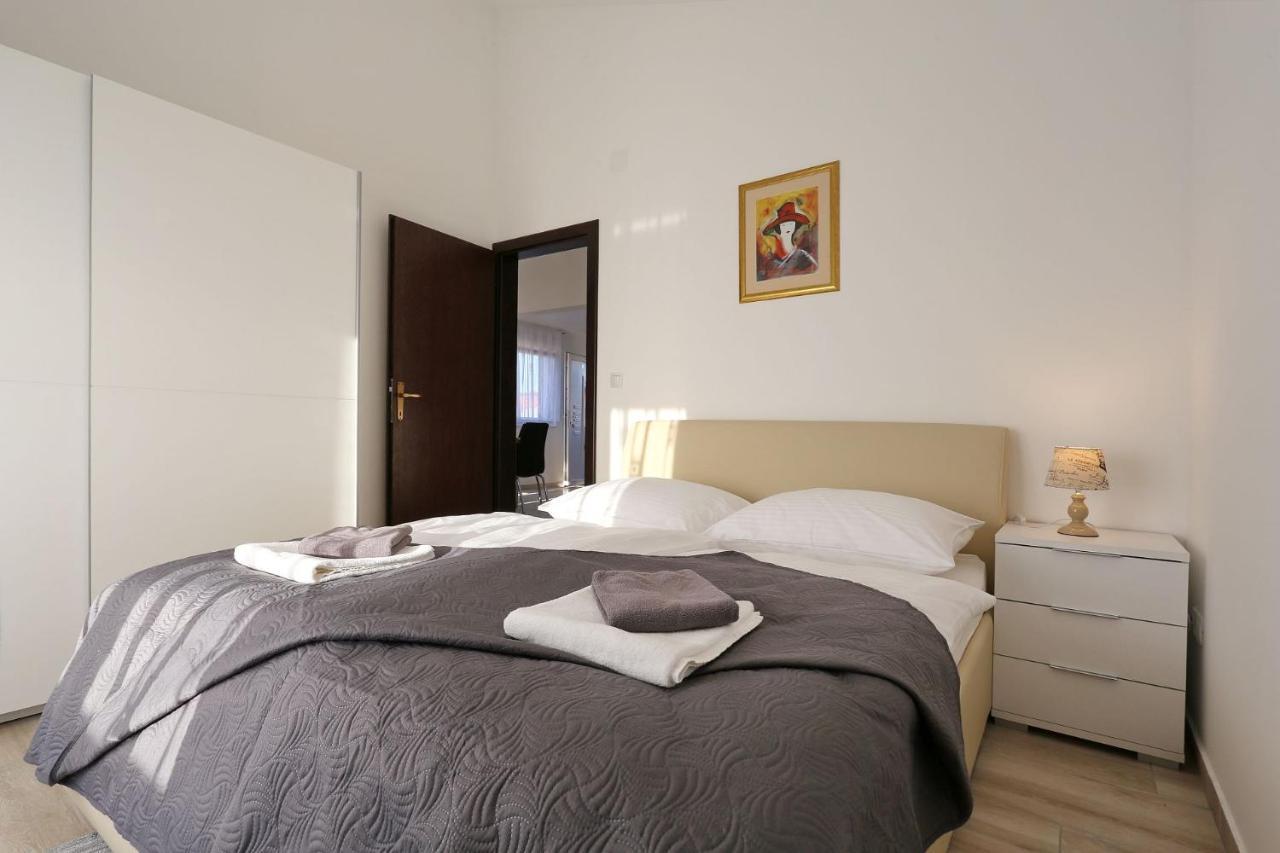 ויר Apartments Lisac מראה חיצוני תמונה