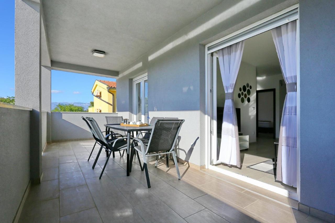 ויר Apartments Lisac מראה חיצוני תמונה