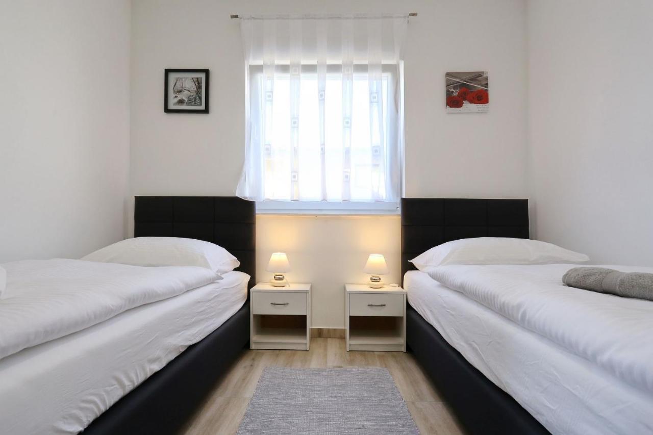 ויר Apartments Lisac מראה חיצוני תמונה