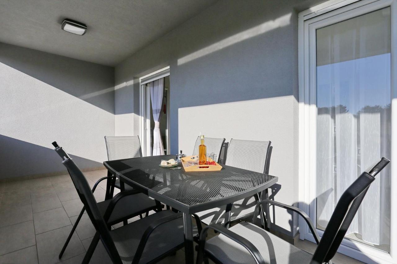 ויר Apartments Lisac מראה חיצוני תמונה