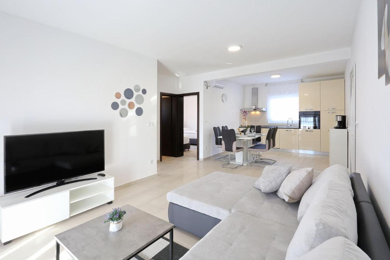 ויר Apartments Lisac מראה חיצוני תמונה