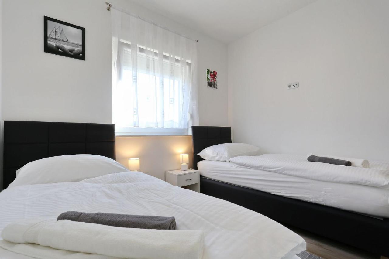 ויר Apartments Lisac מראה חיצוני תמונה