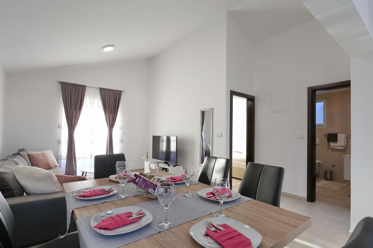 ויר Apartments Lisac מראה חיצוני תמונה