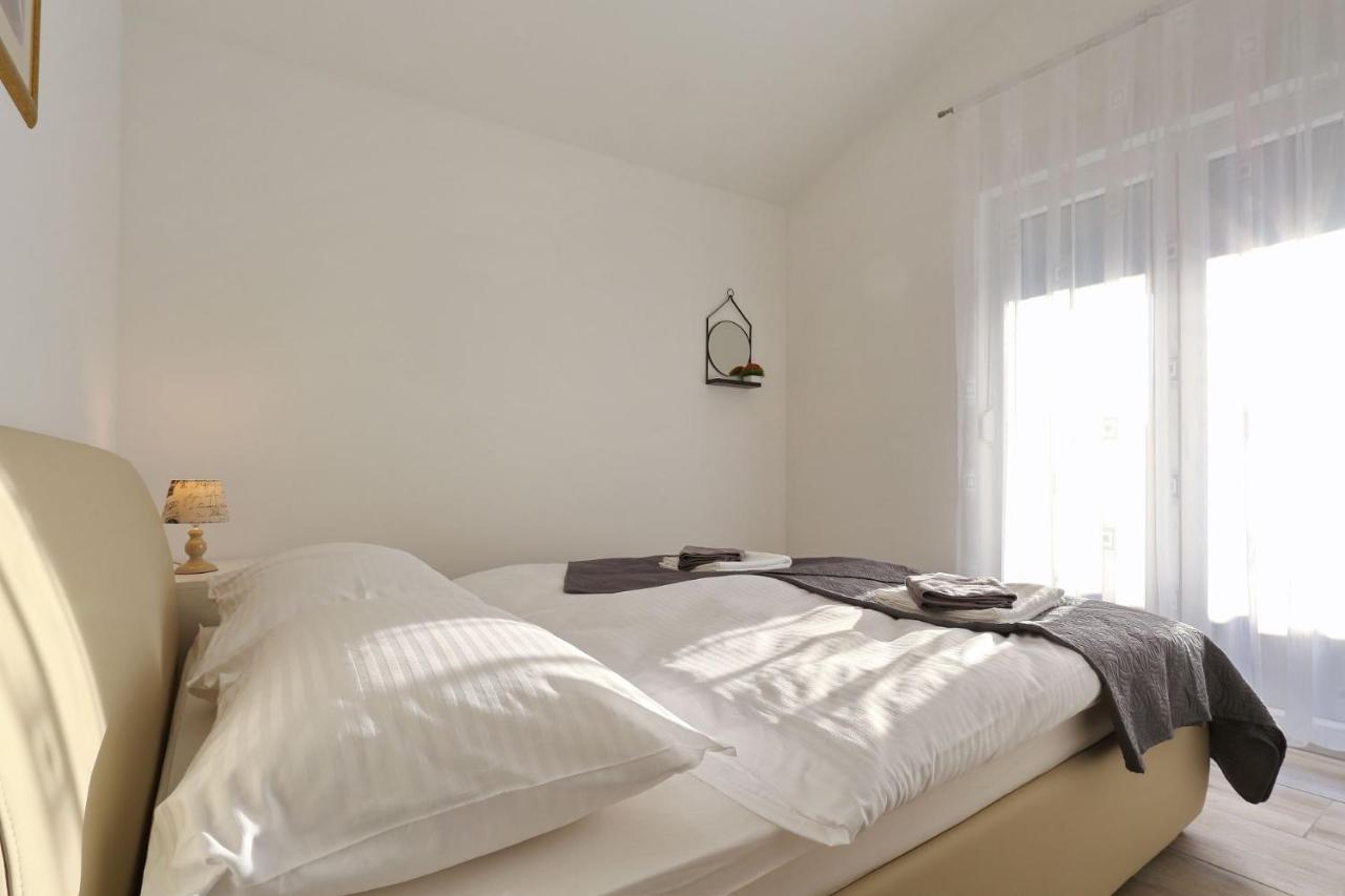 ויר Apartments Lisac מראה חיצוני תמונה